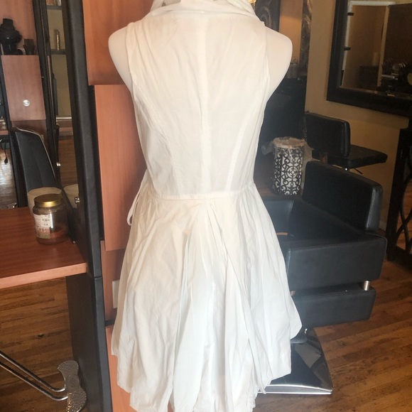 Dress - Picture 4 of 4